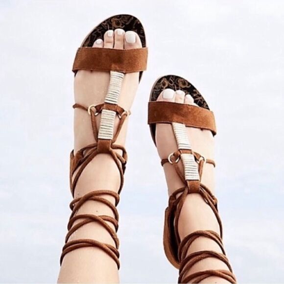 NIB MSRP $78 Free People Fiji Wraparound Sandal Women's Size 38 - Picture 2 of 10